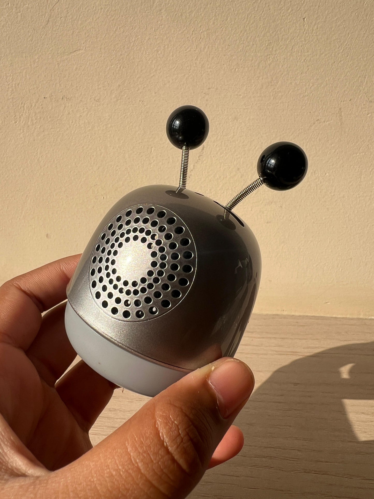 Micro-Cute Robot Car Dashboard Fragrance Perfume Diffuser